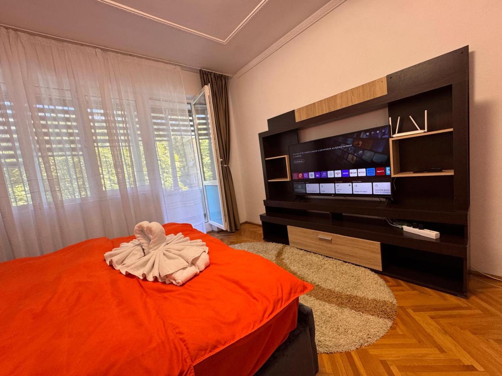 Linen Tree Apartment Băile Herculane Zewnętrze zdjęcie